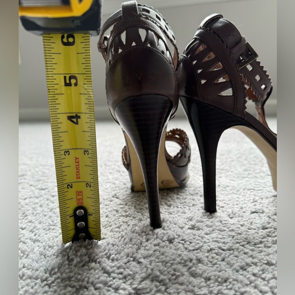 GUESS Heels - Picture 5 of 5